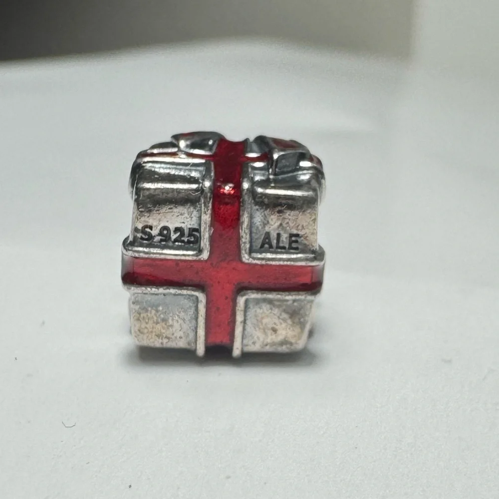 Pandora Precious Gift Present Charm Sterling Silver S925 ALE Red Enamel Gift Box - Picture 2 of 5